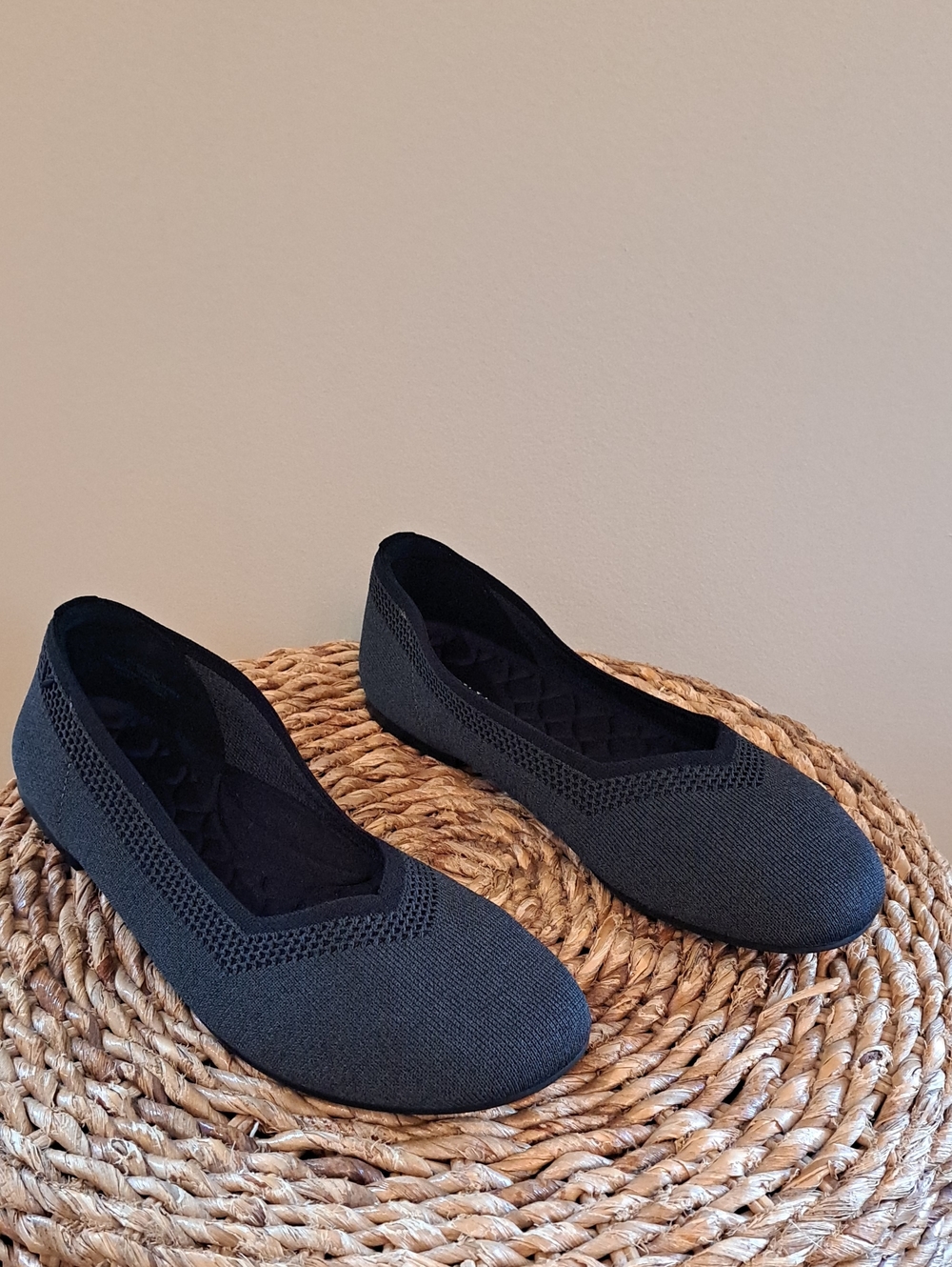 VIVAIA Womens Grey/Black Washable Knit Round Toe V-Cut Ballet Flats EU40/US9-9.5